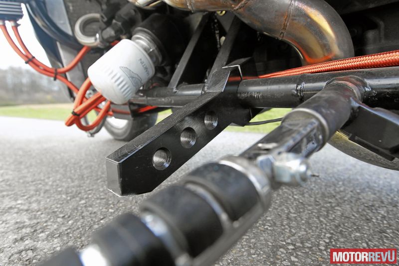Motorok Custom sarok Aston Martin Springfield V12-átépí­tés