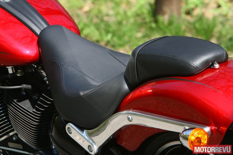 Motorok Harley-Davidson Breakout