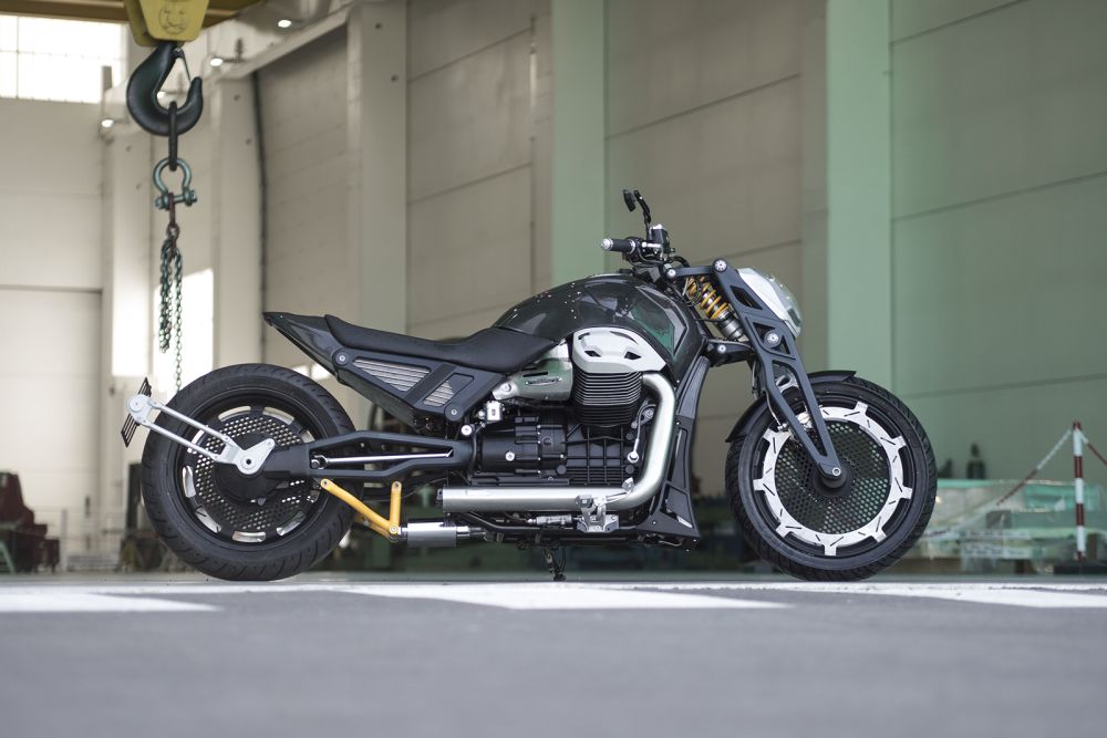 Motorok Custom sarok Officine RossoPuro  Lupus Alpha