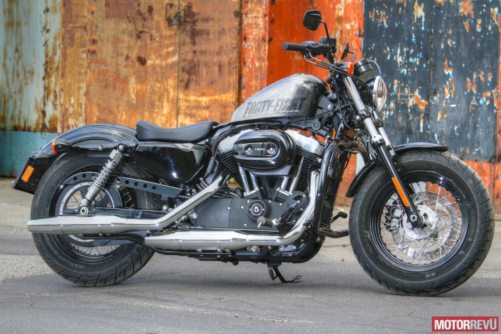 Motorok Harley-Davidson Forthy-Eight (2014)