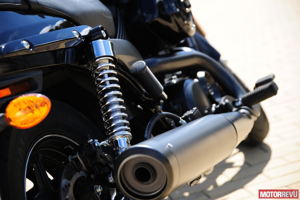 Motorok Harley-Davidson Street 750
