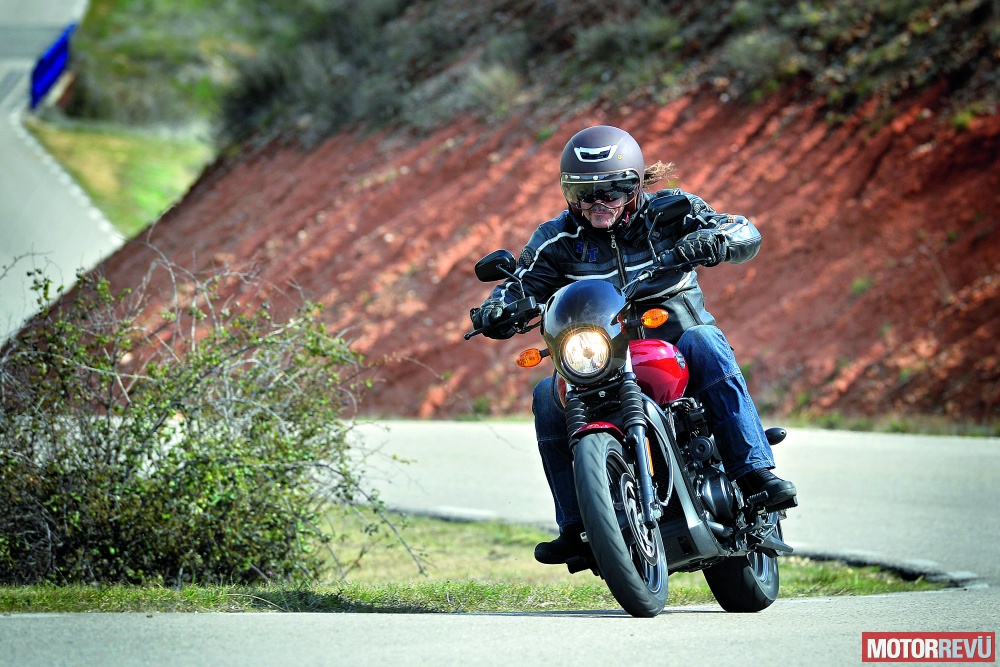 Motorok Harley-Davidson Street 750