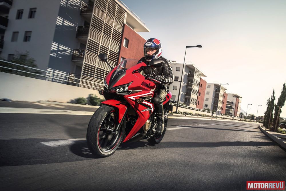 Motorok Honda CBR500R (2016) Motorok Honda CBR500R (2016)
