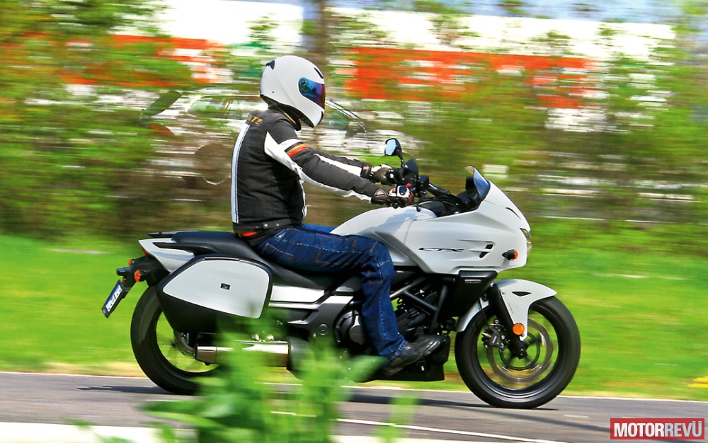 Motorok Honda CTX700D