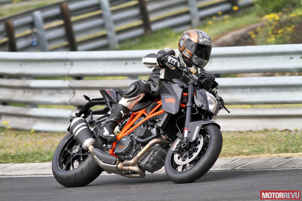 Motorok KTM 1290 Super Duke R Motorok KTM 1290 Super Duke R