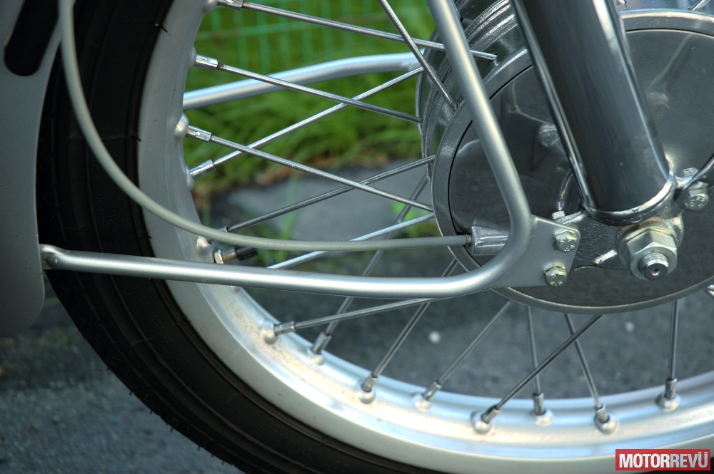 Motorok MZ ETS 250