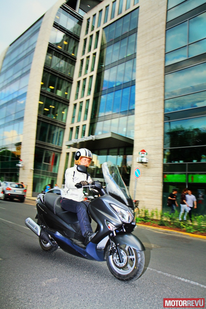Motorok Suzuki Burgman 200 Motorok Suzuki Burgman 200