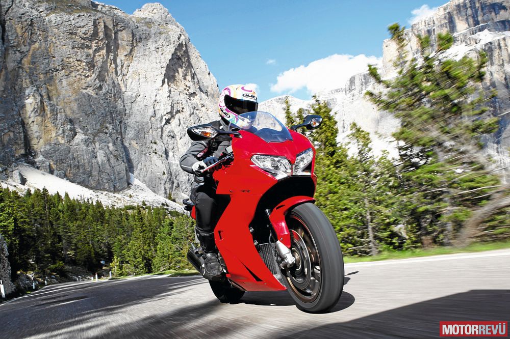 Motorok Tesztek galériája AlpenMasters 2014 Motorok Tesztek galériája AlpenMasters 2014