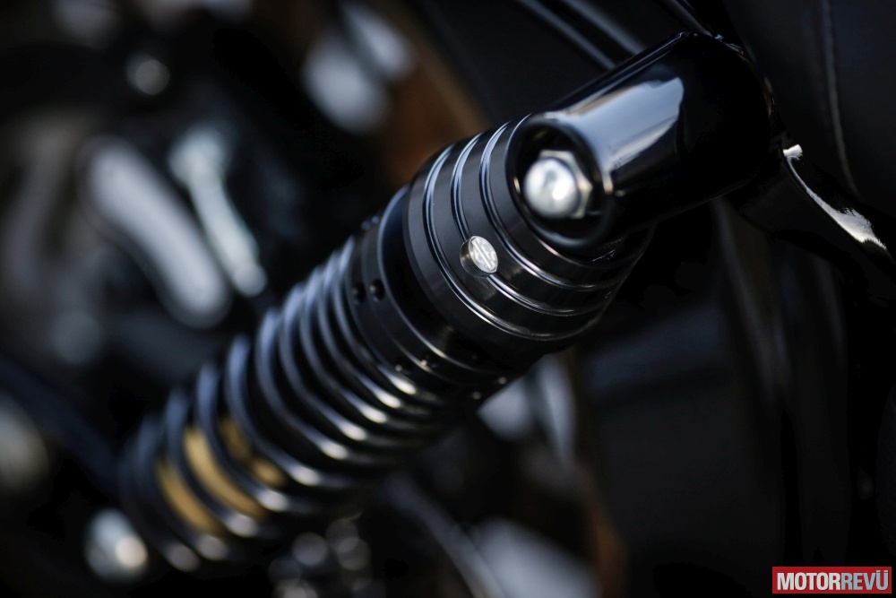 Motorok Tesztek galériája Harley-Davidson Sportster 1200 és Low Rider S