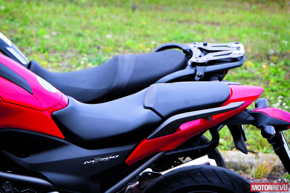 Motorok Tesztek galériája Honda NC700X vs. Suzuki DL650 V-Strom Motorok Tesztek galériája Honda NC700X vs. Suzuki DL650 V-Strom
