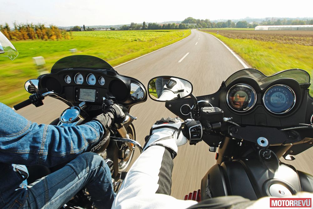 Motorok Tesztek galériája Moto Guzzi MGX-21/Harley-Davidson Street Glide