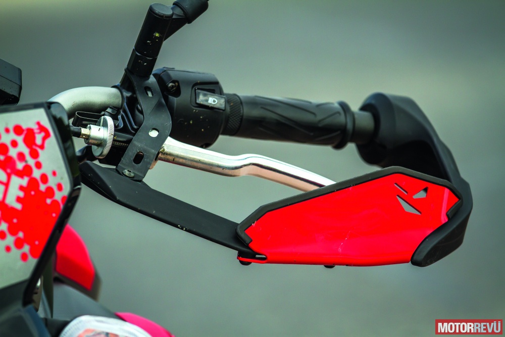 Motorok Tesztek galériája Yamaha MT-07 Moto Cage