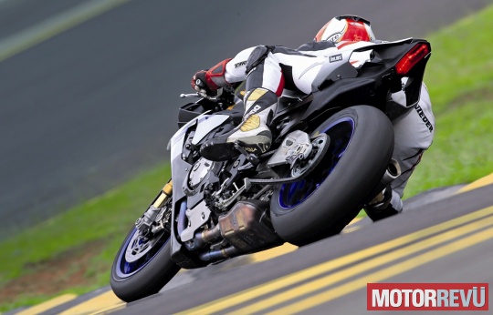 Motorok Tesztek galériája Yamaha YZF-R1 2015 menetpróba Motorok Tesztek galériája Yamaha YZF-R1 2015 menetpróba