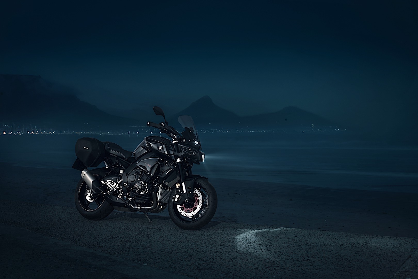 Motorok Yamaha MT-10 Tourer Edition (2017)