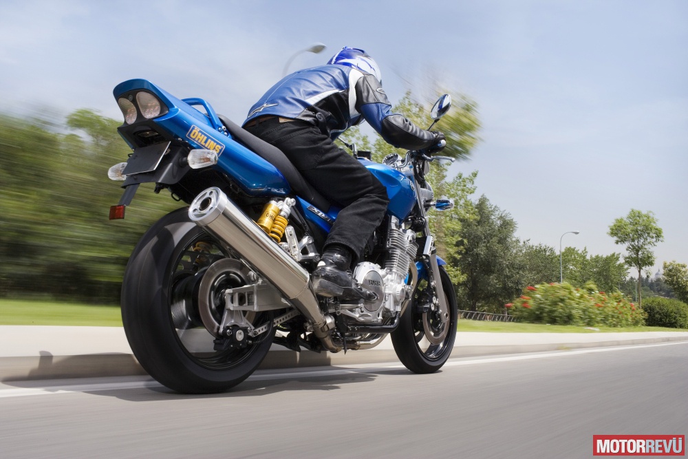 Motorok Yamaha XJR1300 2008
