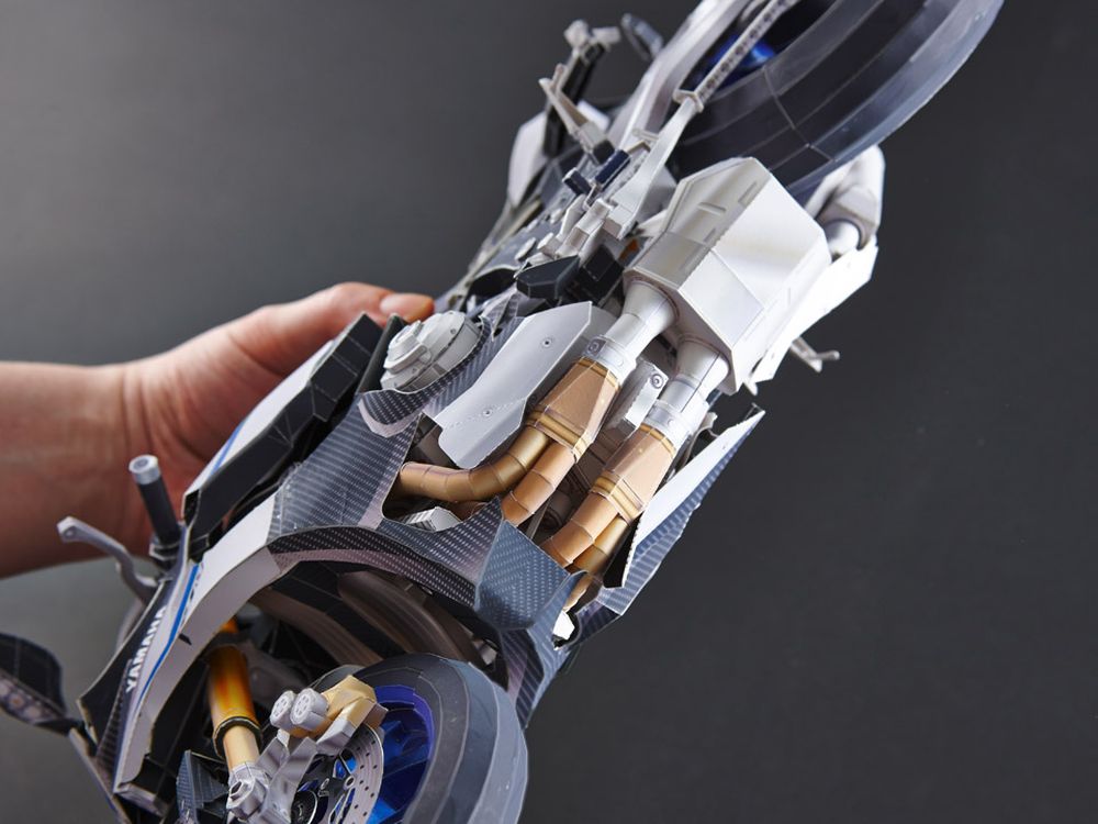 galéria Yamaha YZF-R1M papí­rból