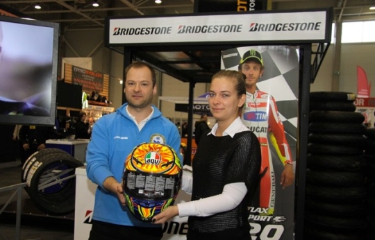 Rossi sisakját nálunk árverezik el