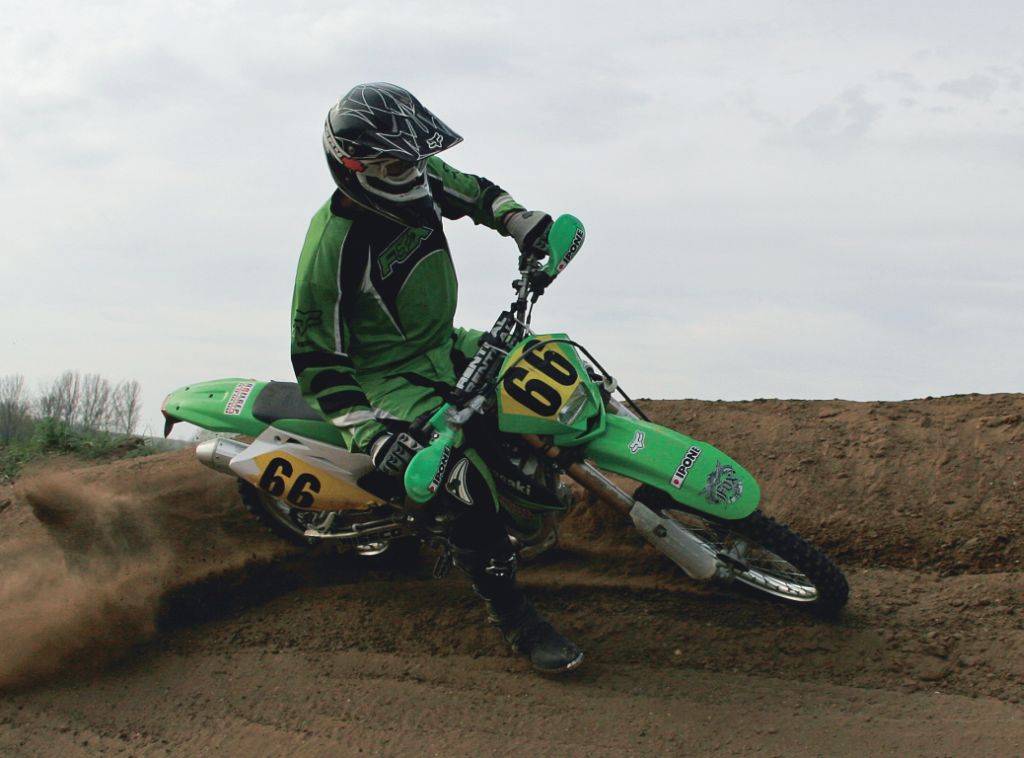 Motorrevü off-road iskola